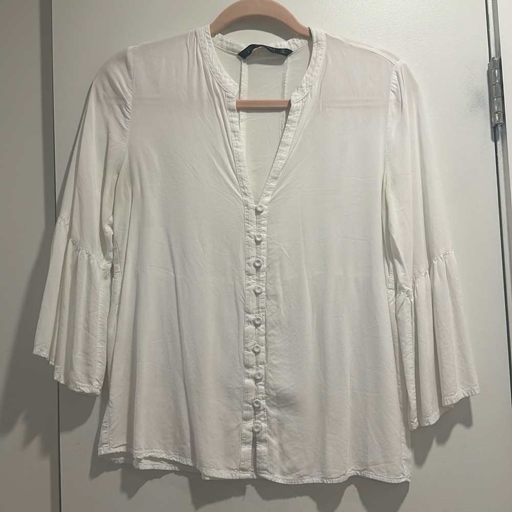 EUC Zara White Bell 3/4 Sleeve Shirt